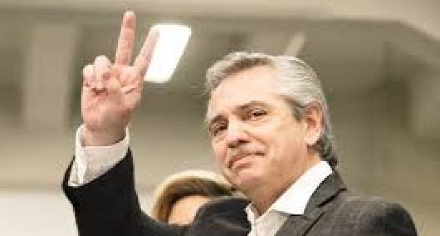 Acto en La Pampa con tres oradores: Verna, Cristina y Alberto Fernández