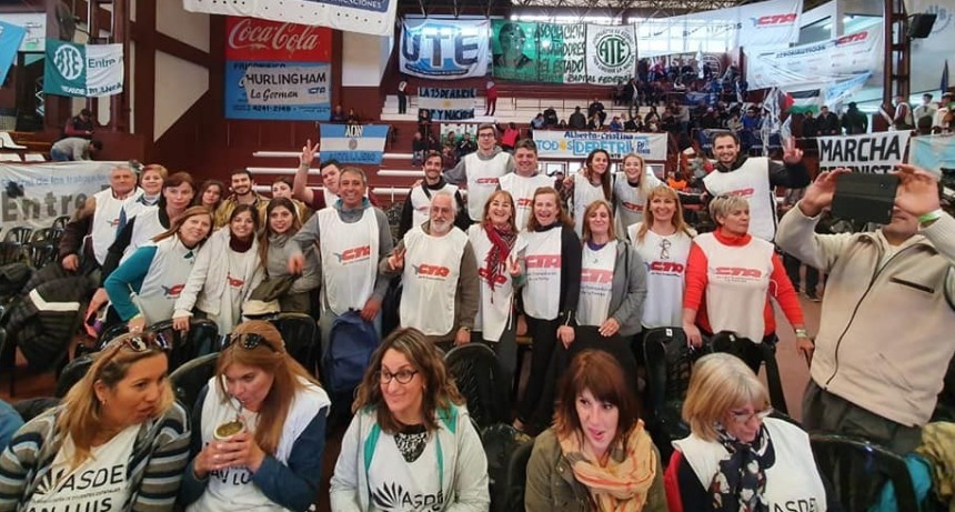 Dirigentes victoriquenses presentes en la histórica decisión: La CTA aprobó el regreso a la CGT