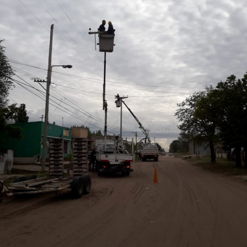TRABAJOS EN LA LINEA DE MEDIA TENSIÓN