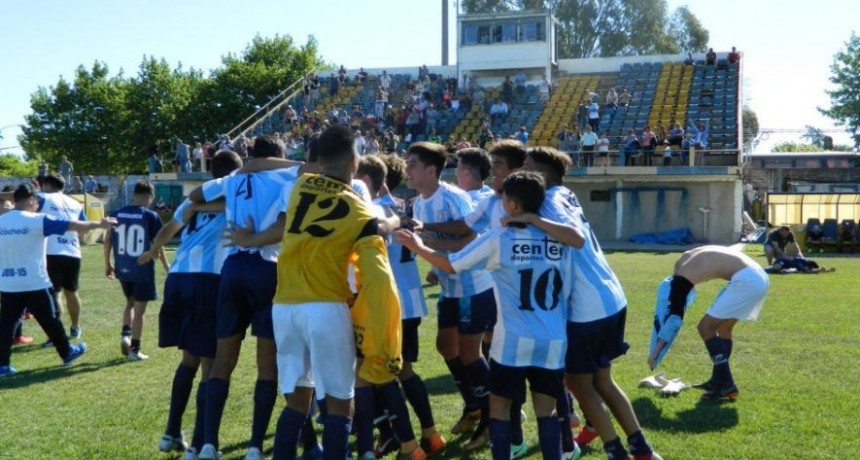 LA SUB 15 DE LA LIGA CULTURAL CON UNO DE CARRO EN CANCHA, GANÓ Y LLEGÓ A LA FINAL