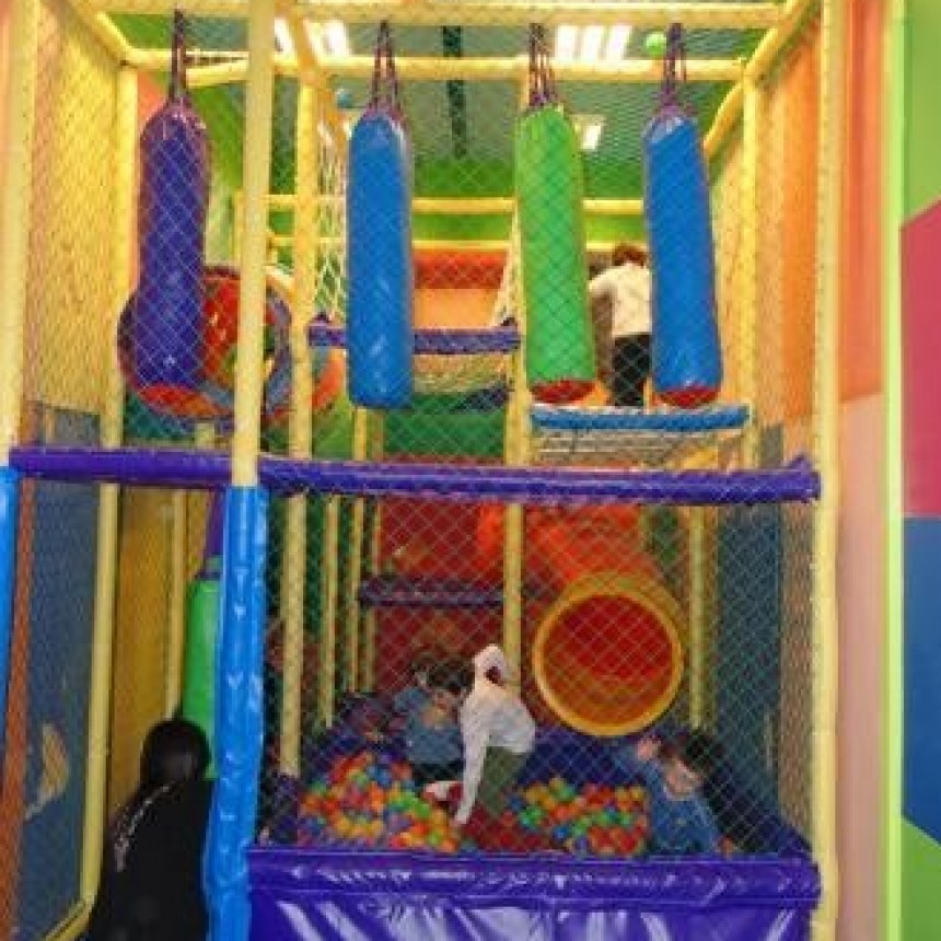 SE HABILITAN SALONES DE FIESTAS INFANTILES Y PARQUES DE DIVERSIONES.