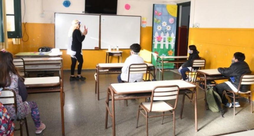 EL GOBIERNO PAMPEANO OTORGAR&Aacute; UN EXTRA DE 5 MIL PESOS A LOS DOCENTES