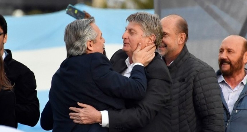 El gobernador Sergio Ziliotto llam&oacute; a respaldar al Gobierno Nacional para &laquo;devolver la dignidad al pueblo&raquo;