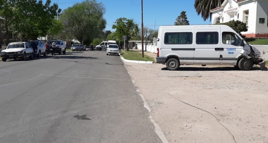 VICTORICA: TRIPLE CHOQUE EN CALLE 15