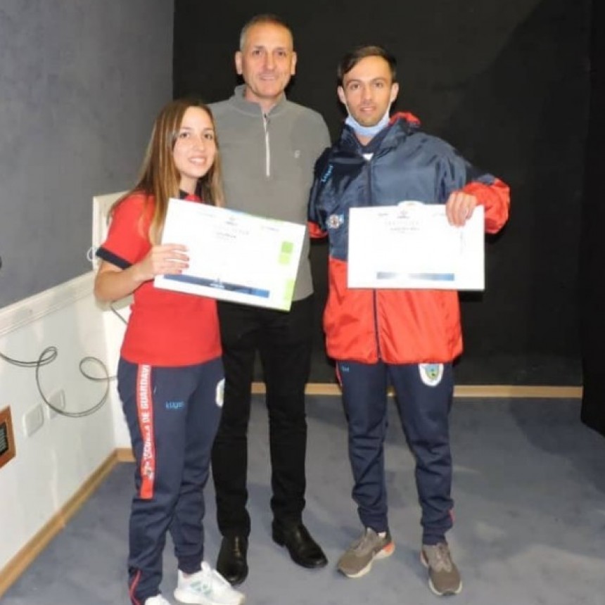  DOS VICTORIQUENSES SE GRADUARON DE GUARDAVIDAS