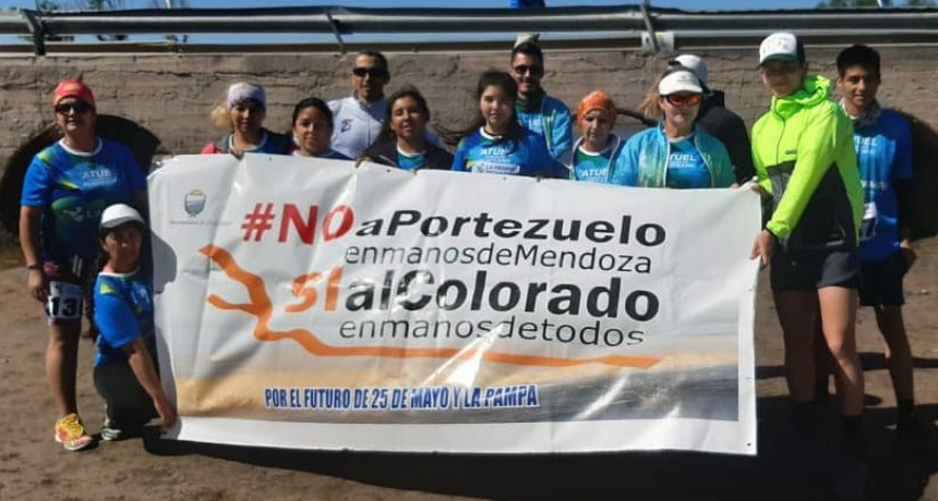 MÁS DE 500 PERSONAS DE DISTINTOS PUNTOS DE LA PROVINCIA SE DIERON CITA HOY EN ALGARROBO DEL ÁGUILA PARA REAFIRMAR LOS DERECHOS DEL ATUEL.