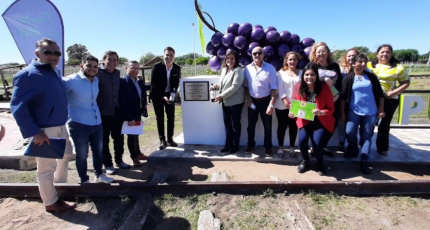 En la fiesta aniversario, Telén lanzó su vino (mirá)