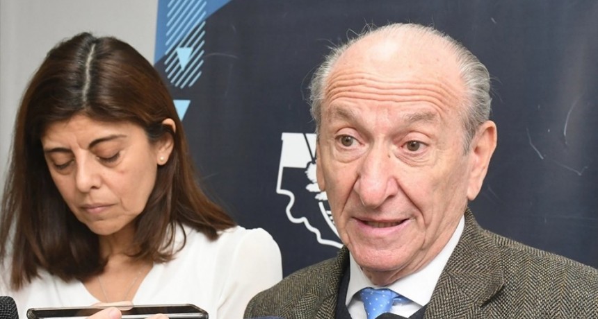 Ministros de Salud de todo el país, incluido Kohan, llaman a vacunar a los niños contra el sarampión, la rubeola, paperas y polio