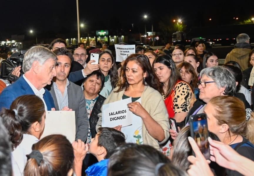 SORPRESA: ZILIOTTO BAJO EN LA PROTESTA DE DOCENTES (mirá)