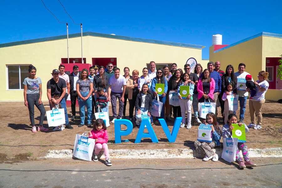 Telén celebró sus 123 años con entrega de viviendas