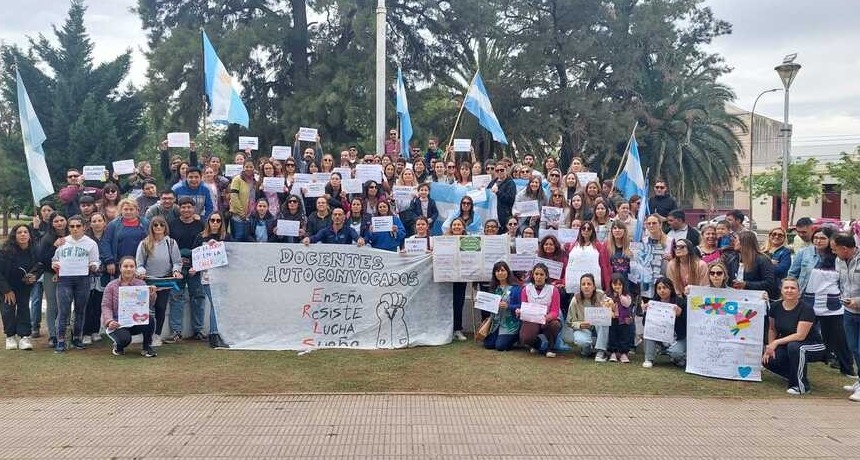 Fuerte movilización de docentes autoconvocados en Victorica