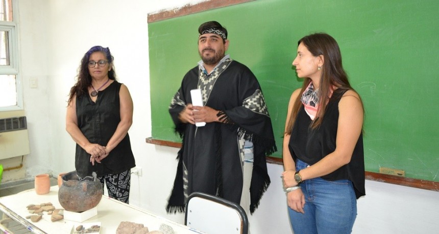 Dictan capacitación sobre cerámica indígena
