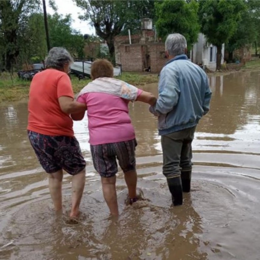 Tenemos tres familias auto evacuadas