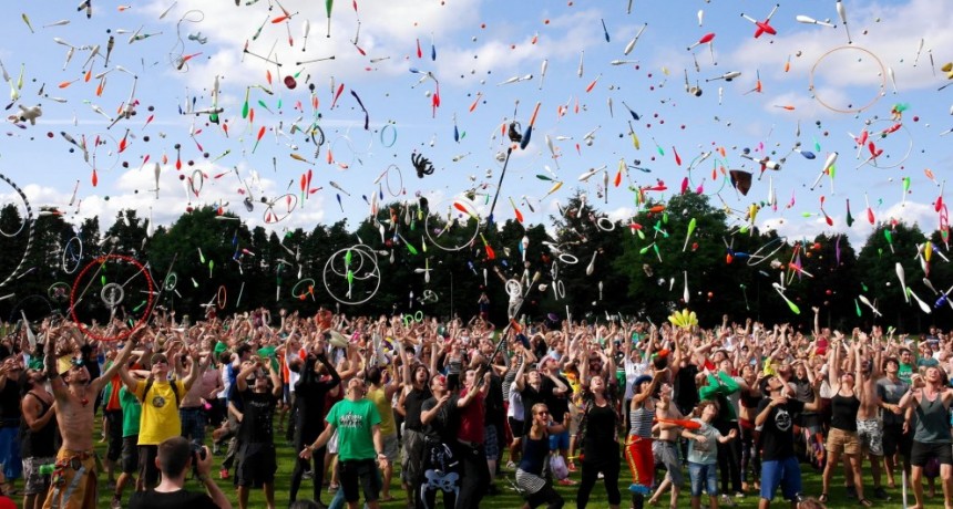 Los eventos masivos al aire libre ya no tienen límites de aforo 