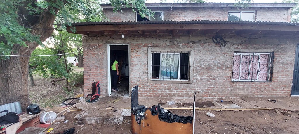 INCENDIO EN UNA VIVIENDA