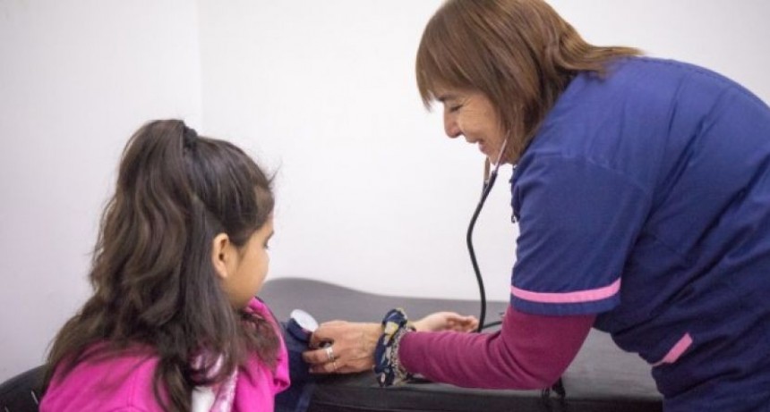 Pediatras advierten por una caída histórica en la cobertura de vacunación infantil