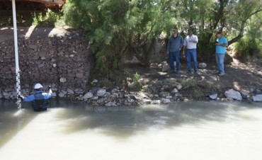 SCHLEGEL PARTICIPÓ DE LAS MEDICIONES EN EL INGRESO DEL CAUDAL HÍDRICO DEL ATUEL A LA PAMPA