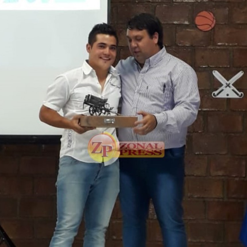 CARRO QUEMADO: FRANCO MEDINA EL DEPORTISTA DEL A&Ntilde;O