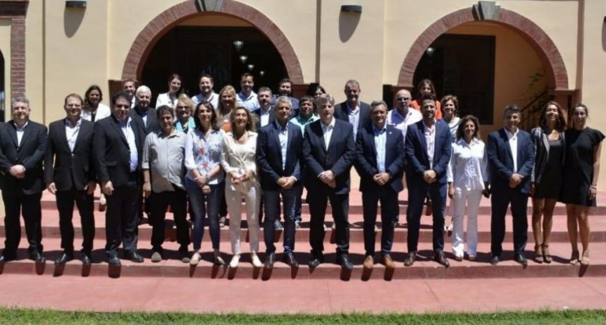 LA FOTO DE ZILIOTTO Y FERNÁNDEZ CON LA LISTA DE DIPUTADOS