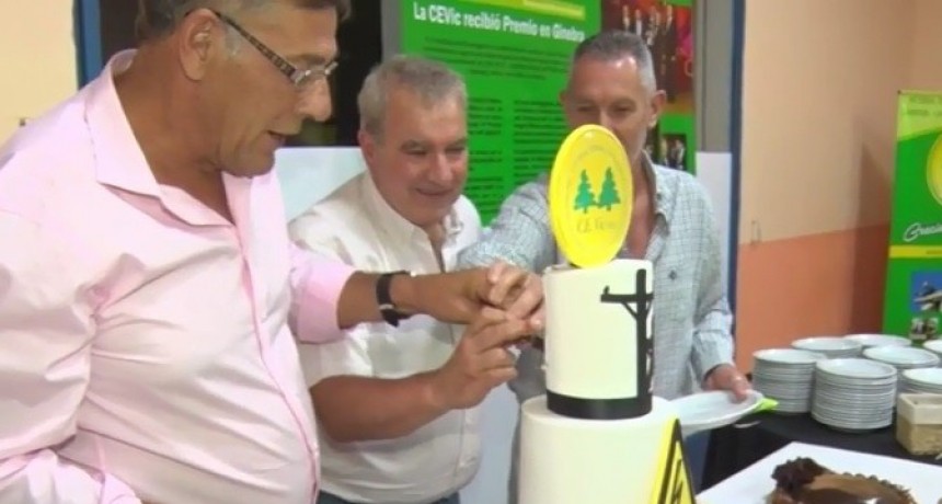 VAMOS ABORDAR LAS TELECOMUNICACIONES, APUNTAMOS A LA TELEFONÍA MÓVIL EN TODA LA PROVINCIA A TRAVÉS DE EMPATEL