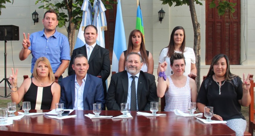 ASUMIERON AUTORIDADES EN VICTORICA