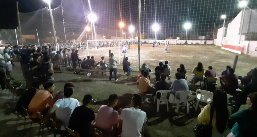 SE VIENE UN TORNEO DE FÚTBOL FEMENINO Y DE VETERANOS