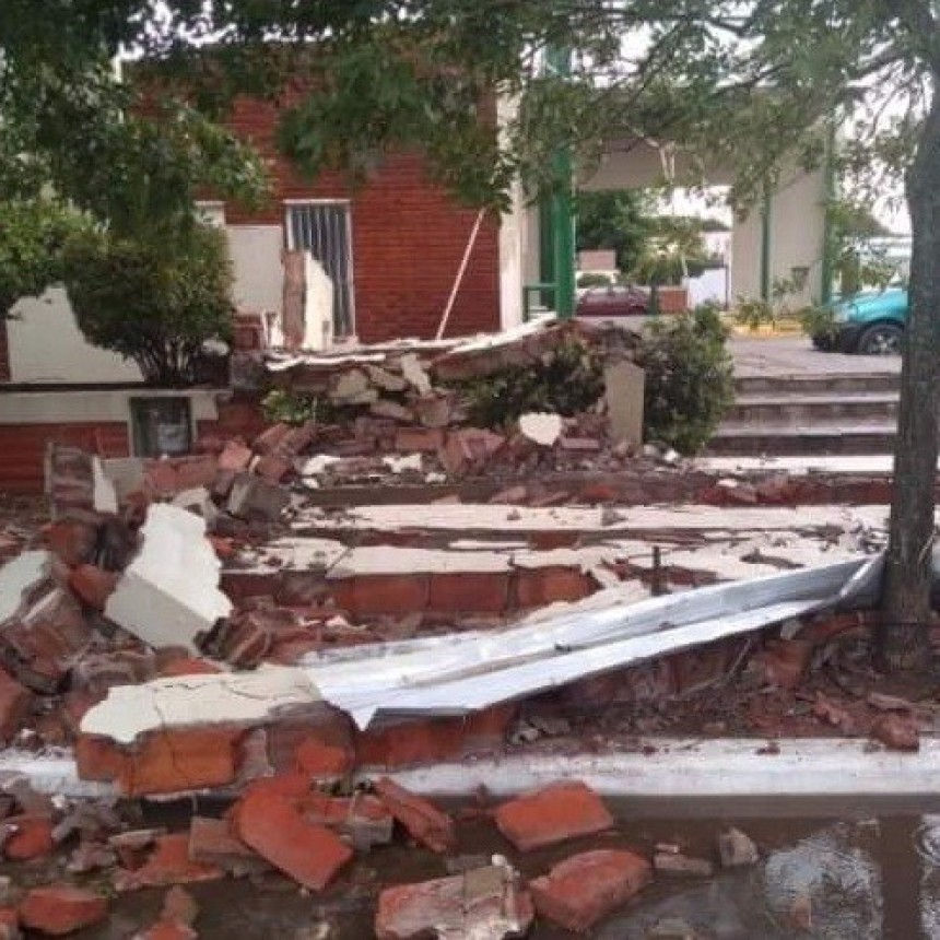 TORNADO PROVOCÓ GRAVES DESTROZOS EN ATALIVA ROCA