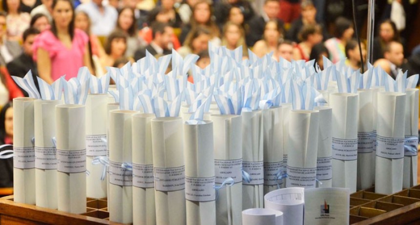 Educación aclaró que los actos académicos no tienen límite de aforo 