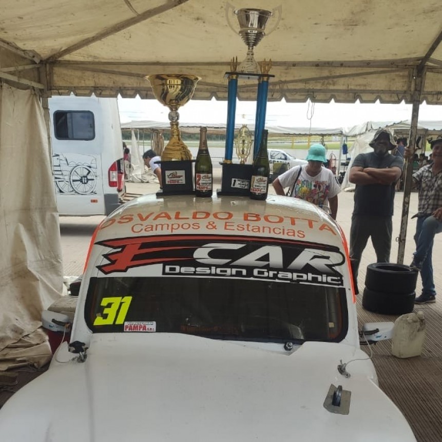 NINI CARRANZA GANÓ LAS 2 CARRERAS EN TOAY
