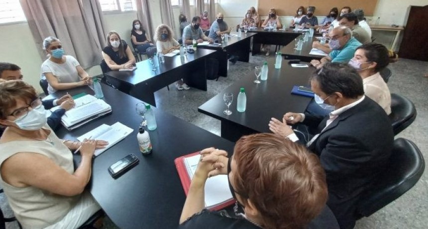 El gobierno pagará un bono de $22.500 para todos los empleados estatales y activa la cláusula gatillo
