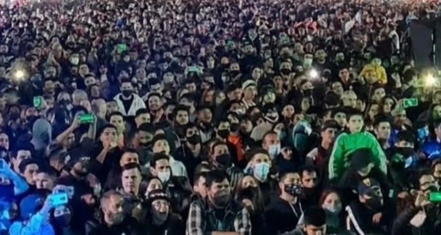 Efecto Ómicron: Córdoba suspende por 10 días los eventos masivos y reduce los aforos