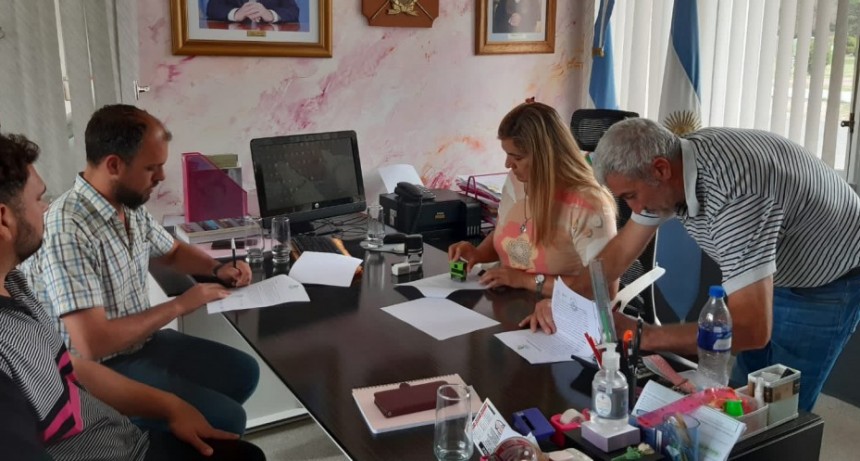 LUAN TORO: FIRMAN CONTRATO CON CITRICOS PAMPA